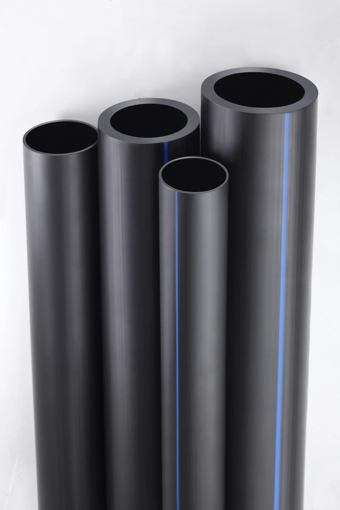 Pipa HDPE hitam bergaris biru dalam beberapa diameter pada gambar produk DENYA